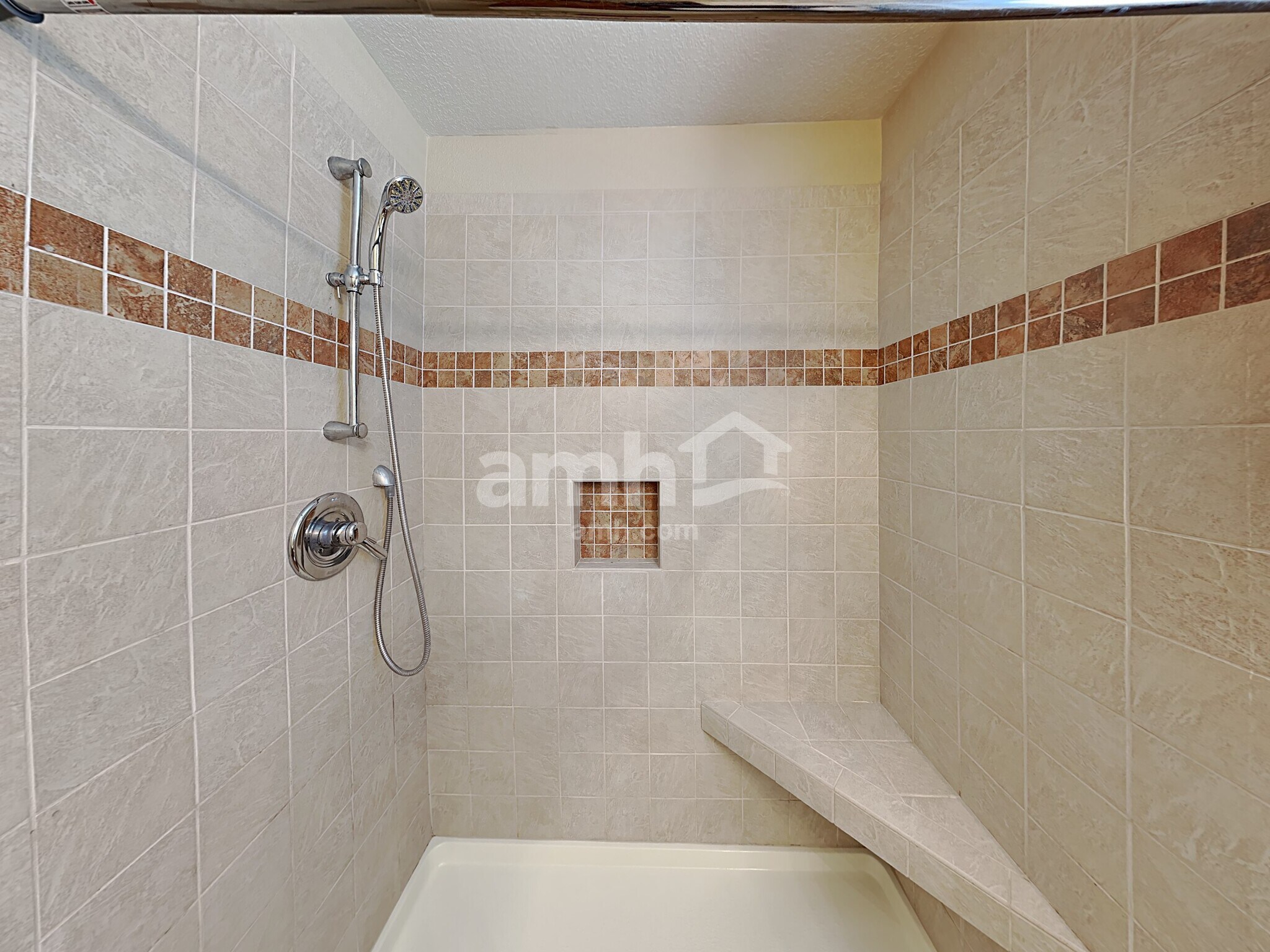 Building Photo - 20000 Mitchell Pl