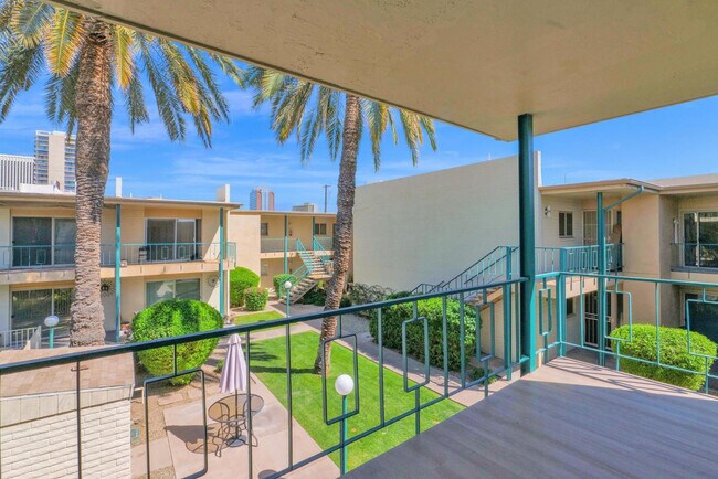 Building Photo - 3655 N 5th Ave