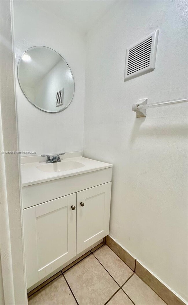 Building Photo - 8550 SW 109th Ave