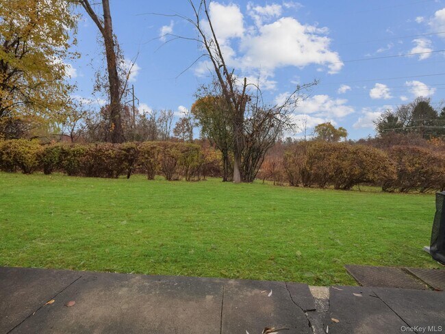 Building Photo - 276 Temple Hill Rd