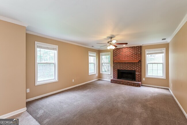 Building Photo - 1684 Summit Pl Way