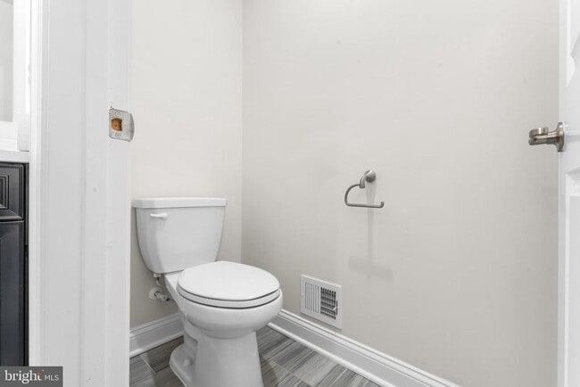Building Photo - 8418 Kendall Ct