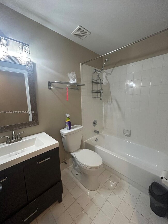 Building Photo - 9721 SW 15th Dr