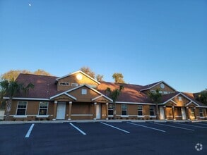 Building Photo - Gorgeous 3/2 Townhome in Lakeside!!!!
