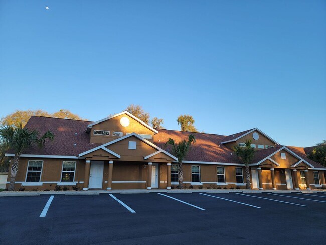 Primary Photo - Gorgeous 3/2 Townhome in Lakeside!!!!