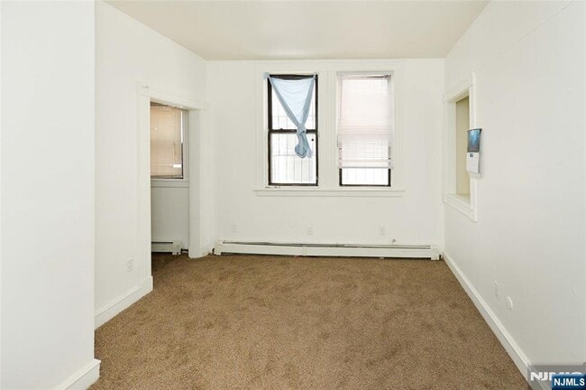 Building Photo - 100 N 9th St