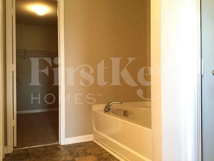 Building Photo - 2430 Griffith Meadows Dr