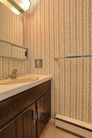 Building Photo - 451 W Main Ave