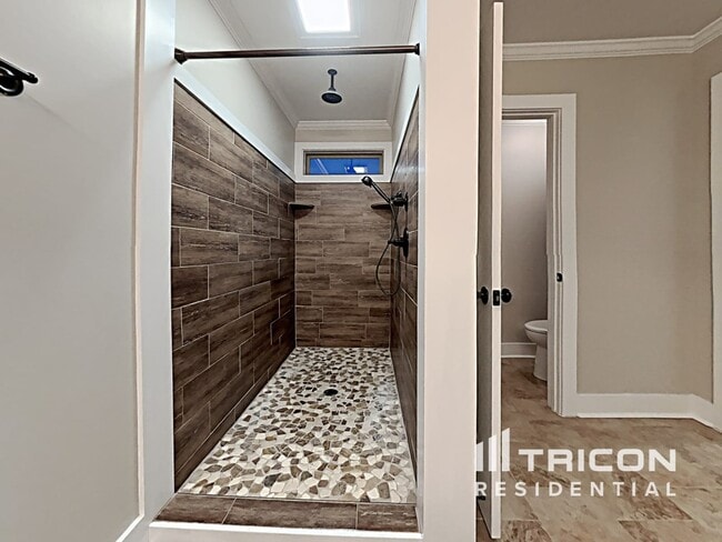 Building Photo - 702 Barkley Ave