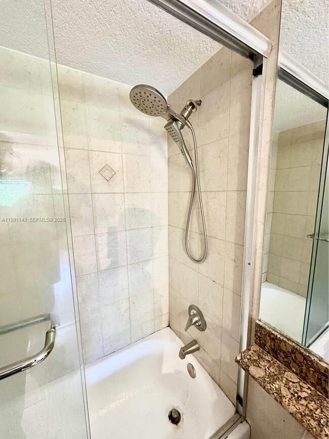 Building Photo - 151 NE 16th Ave