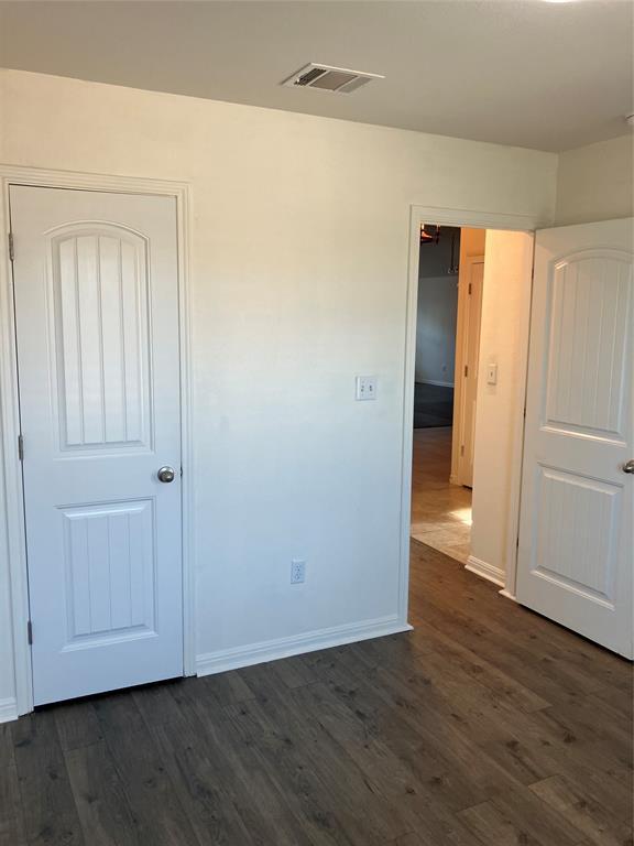 Building Photo - 572 Evening Star