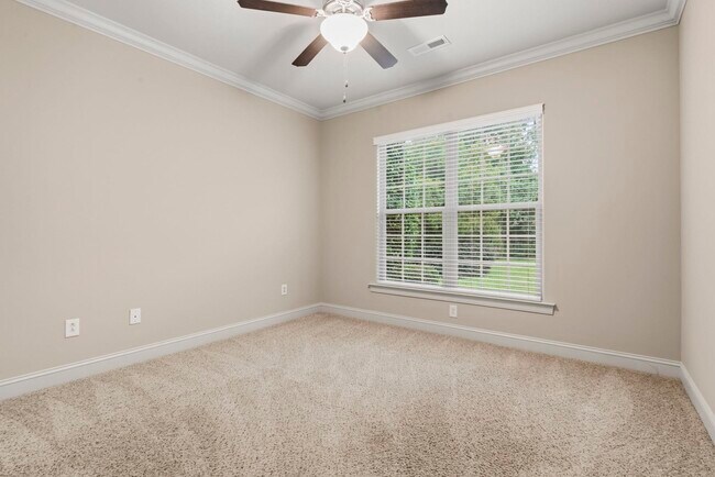Building Photo - 9060 Abingdon Dr