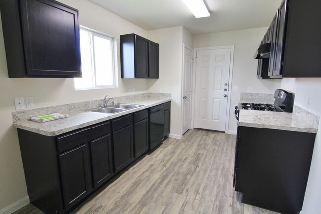 Building Photo - 6007 Sunrise Light Ln