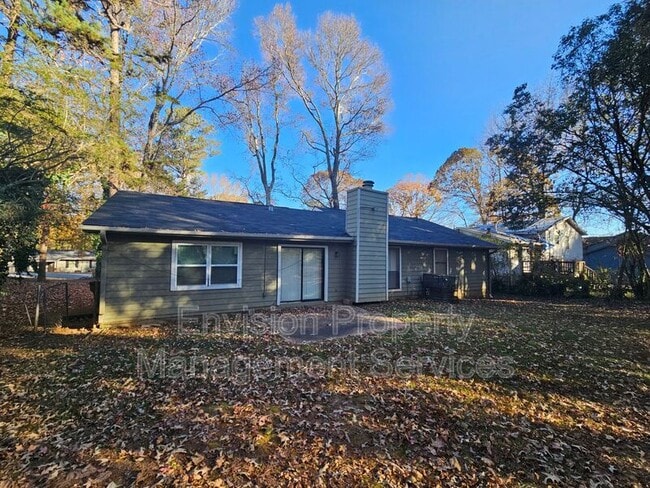 Building Photo - 2987 Medina Dr