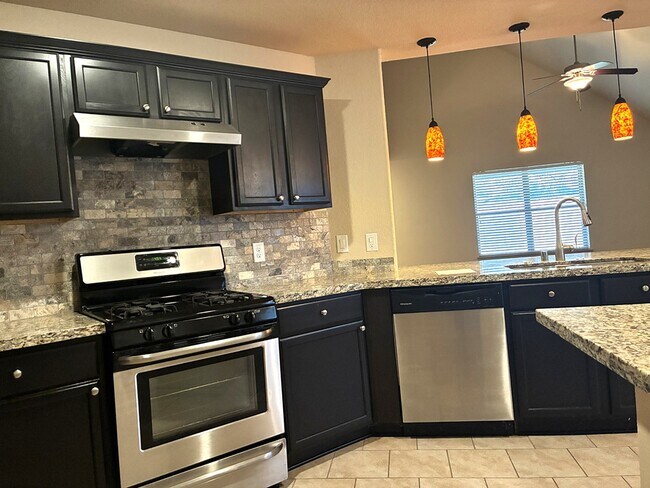 Building Photo - 19063 Painted Blvd