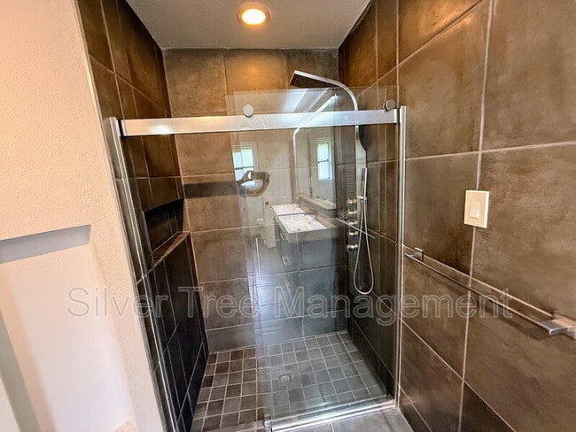 Building Photo - 7716 Pampas Dr
