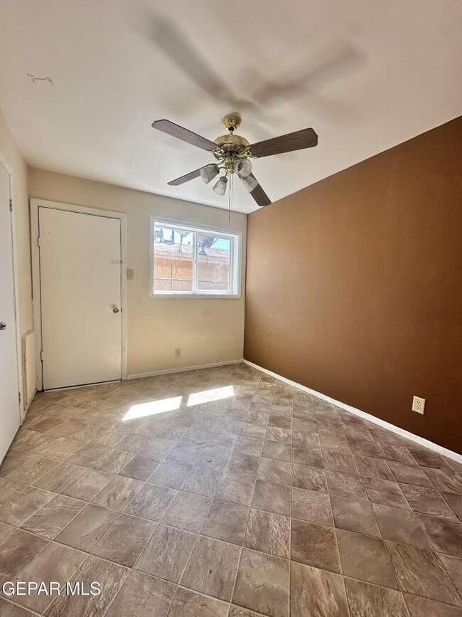 Building Photo - 3912 Polk Ave