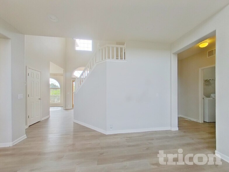 Building Photo - 12274 Pine Valley Cir