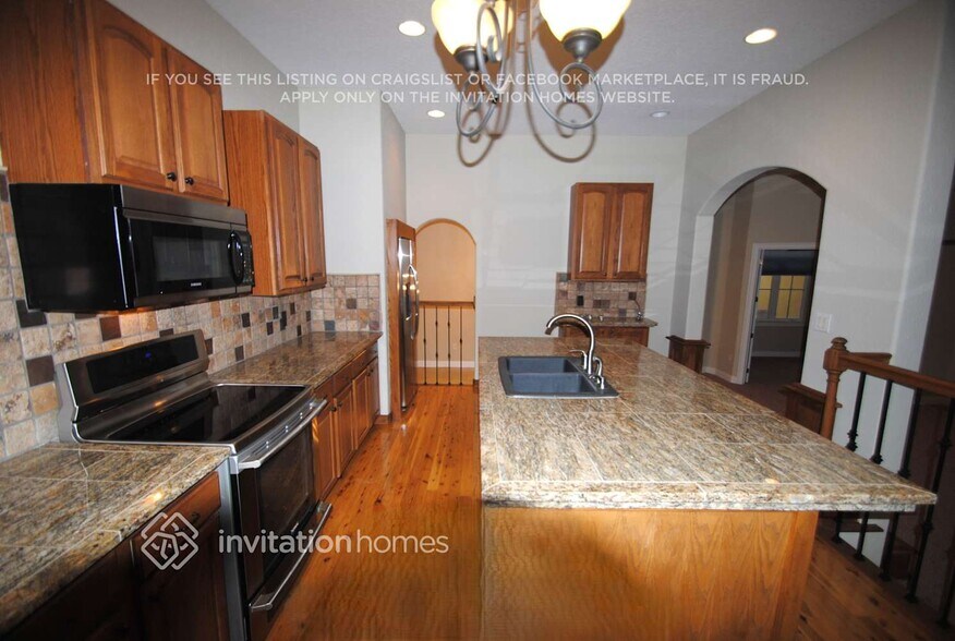 Building Photo - 38744 Lakeview Walk