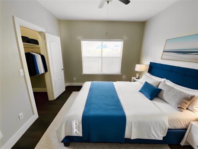 Building Photo - 6000 Shepherd Mountain Cove