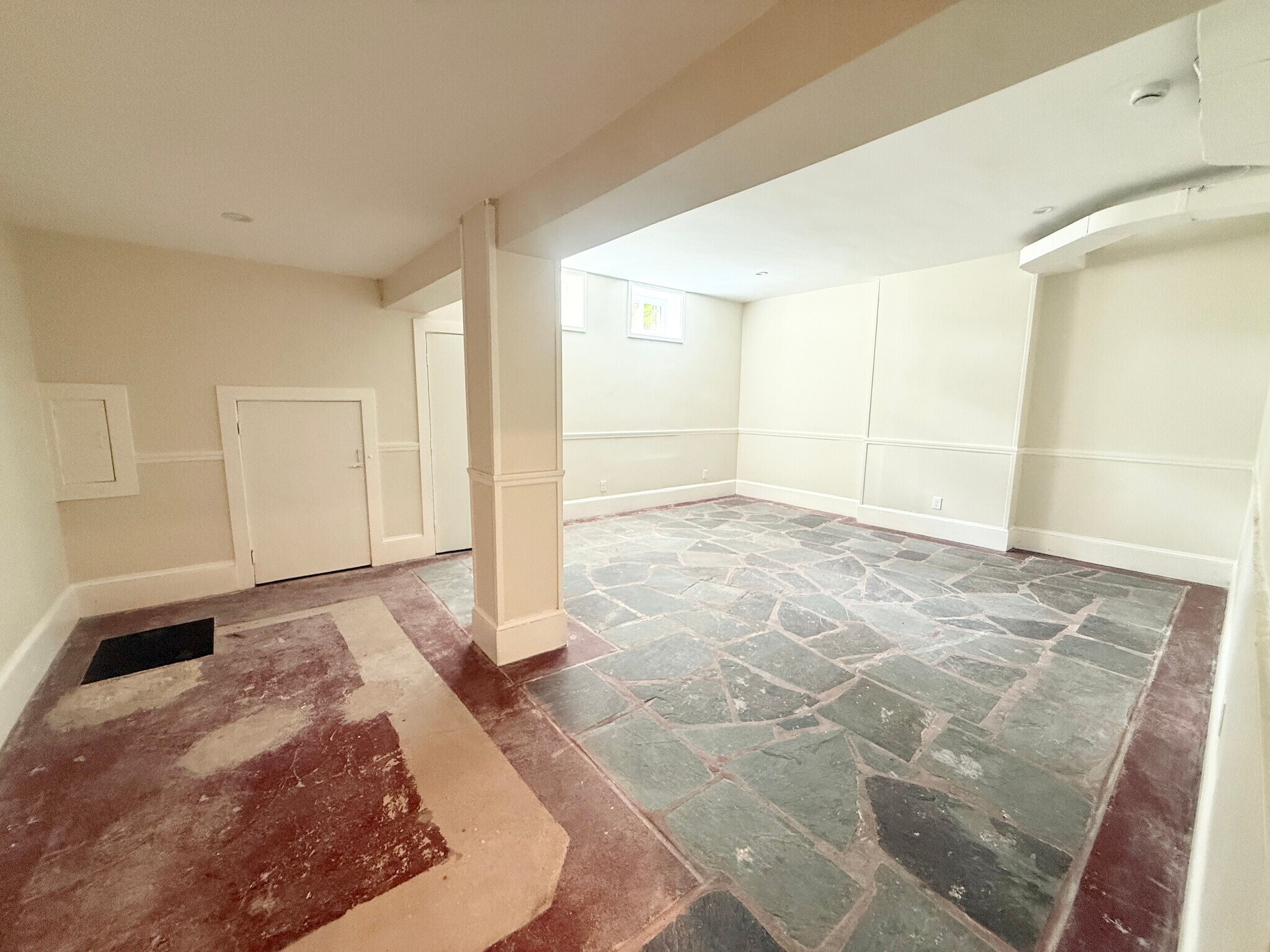 Building Photo - 1726 Beacon St