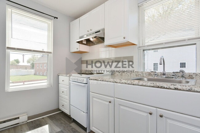 Building Photo - 127-127 Park St