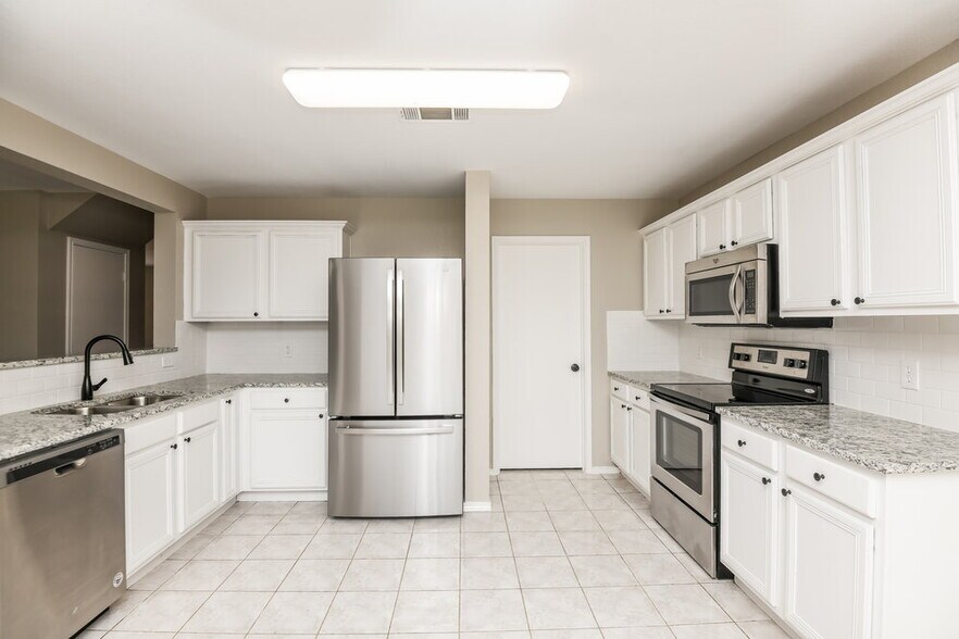 Building Photo - 14136 Black Gold Trail