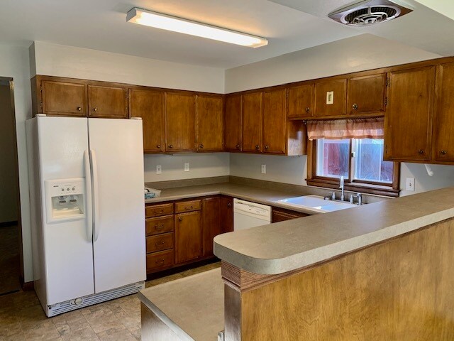 Building Photo - 213 N Berry Pine Rd