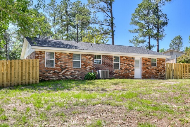 Building Photo - 247 Merion Ct