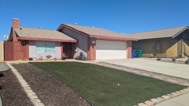Primary Photo - Excellent Location in Mira Mesa!
