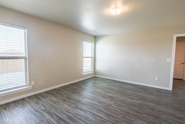 Building Photo - 3/2/2 in Frenship School District!