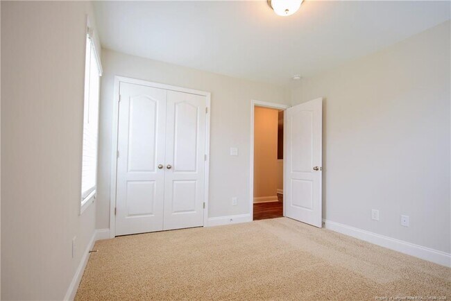 Building Photo - 138 Cromwell Ct