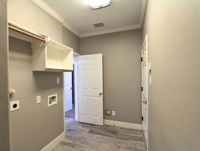 Building Photo - 2630 White Ibis Ct