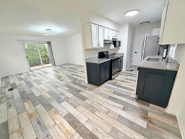 Building Photo - 440 Lear Ct