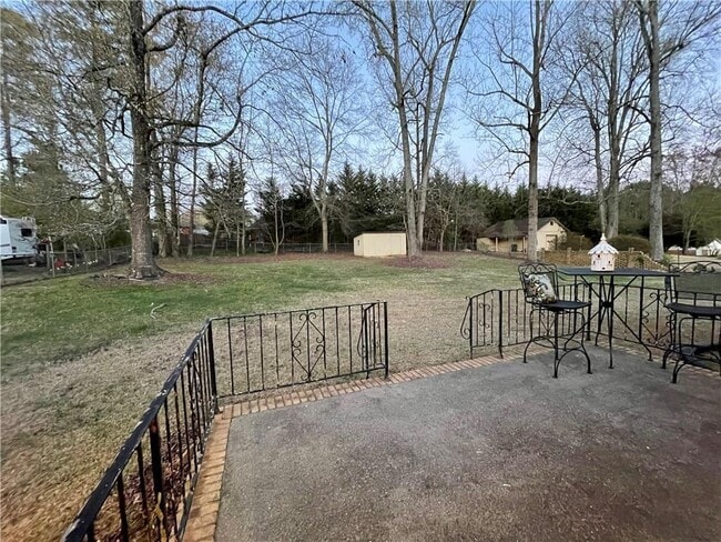 Building Photo - 4457 Frontier Way NE