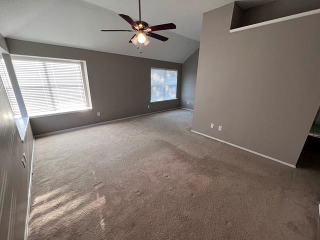 Building Photo - 584 Lake Forest Dr