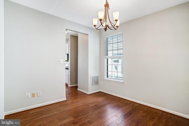 Building Photo - 42985 Chesterton St