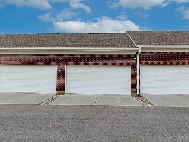 Building Photo - 3751 Bedel St