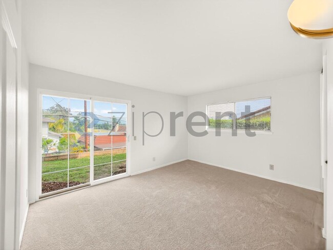 Building Photo - 9534 Swinton Ave