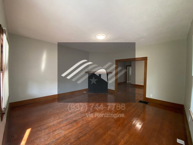 Building Photo - 26 W Beechwood Ave