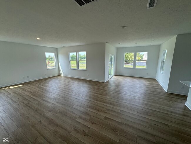 Building Photo - 1124 Tansley Ln