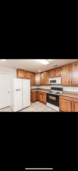 Building Photo - 408 Coastal Walk Pl