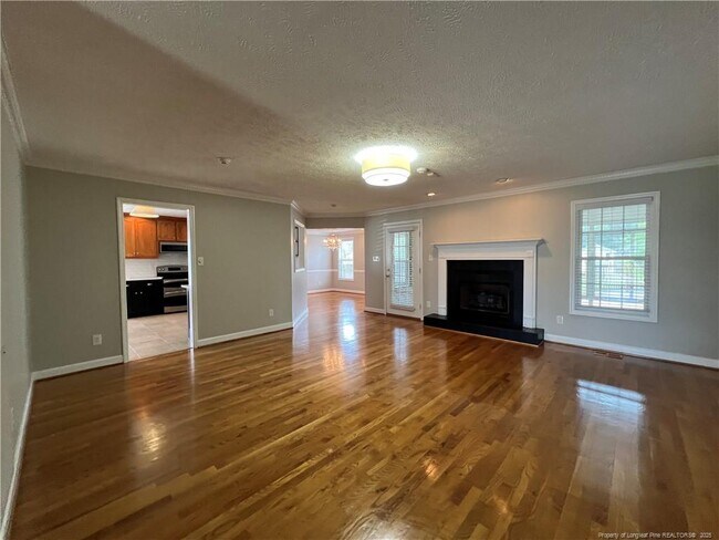 Building Photo - 113 Steeplechase Ln
