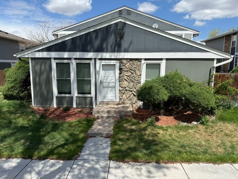 Primary Photo - 9901 E Evans Ave