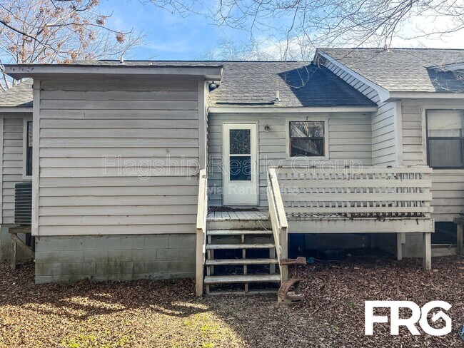 Building Photo - 205 Wyndham Cir