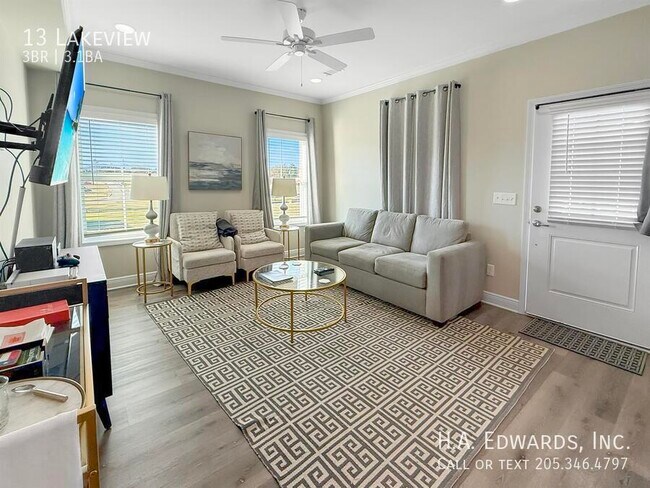 Building Photo - 13 Lakeview-