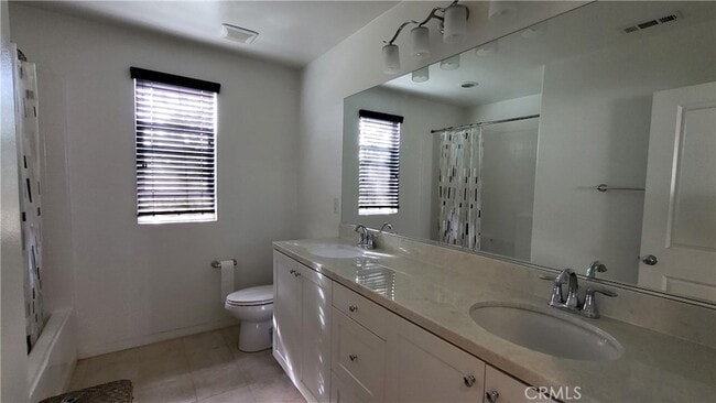 Building Photo - 89 Linden Ln