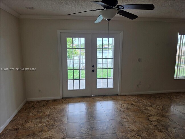 Building Photo - 6178 Buena Vista Dr