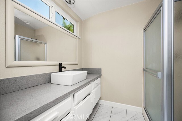 Building Photo - 1129 Iris Cir