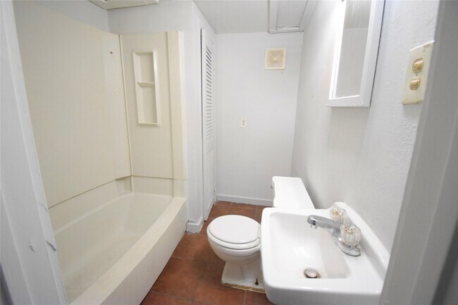 Building Photo - 4353 Brinkley St